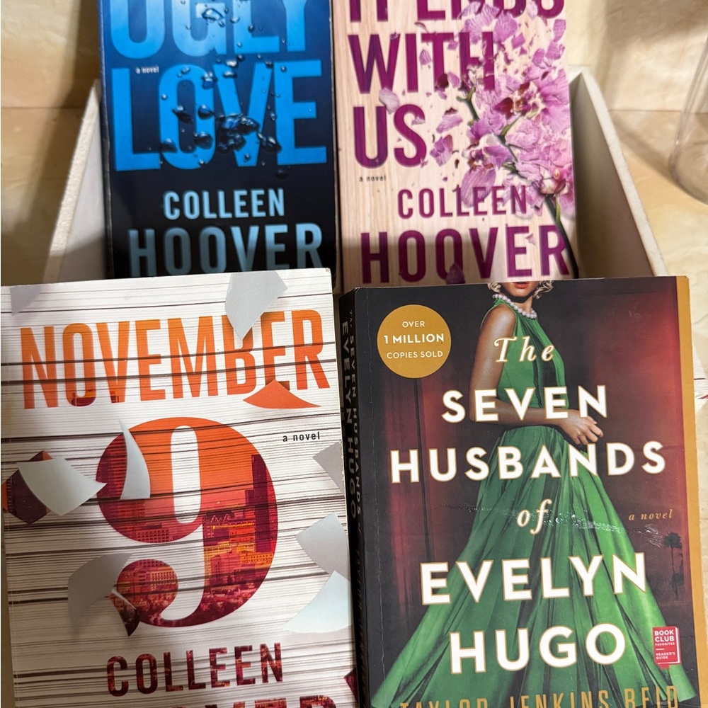 Colleen Hoover and Taylor Jenkins Reid Book Set